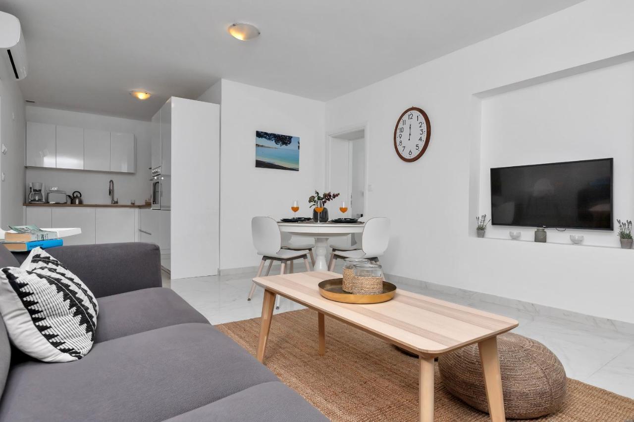מאקרסקה Apartment Lotte With Private Pool In The City Center! מראה חיצוני תמונה